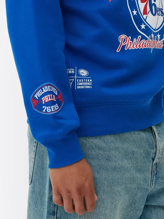 NBA Philadelphia 76ers sweatshirt med grafisk print