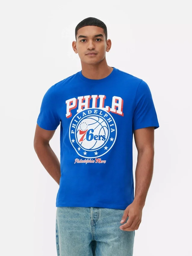 NBA Philadelphia 76ers T-shirt med grafisk motiv