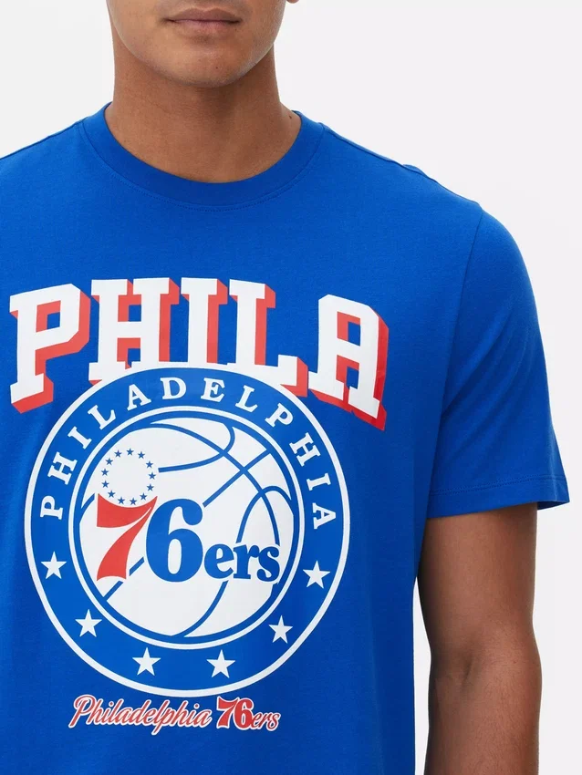 NBA Philadelphia 76ers T-shirt med grafisk motiv