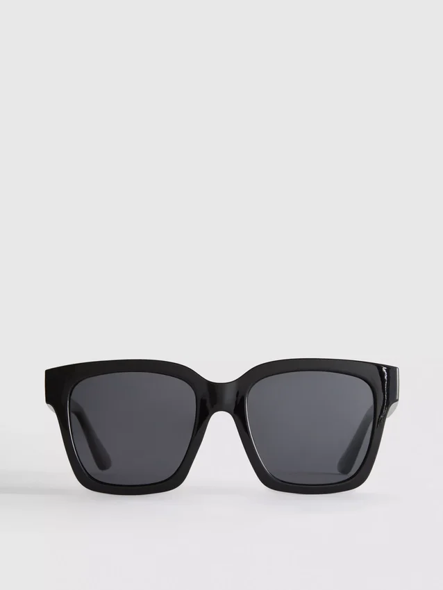 Overdimensionerede solbriller i cat-eye-stil
