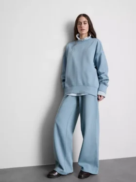 Oversized sweatshirt med sænkede skuldre