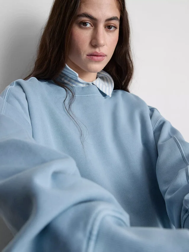 Oversized sweatshirt med sænkede skuldre