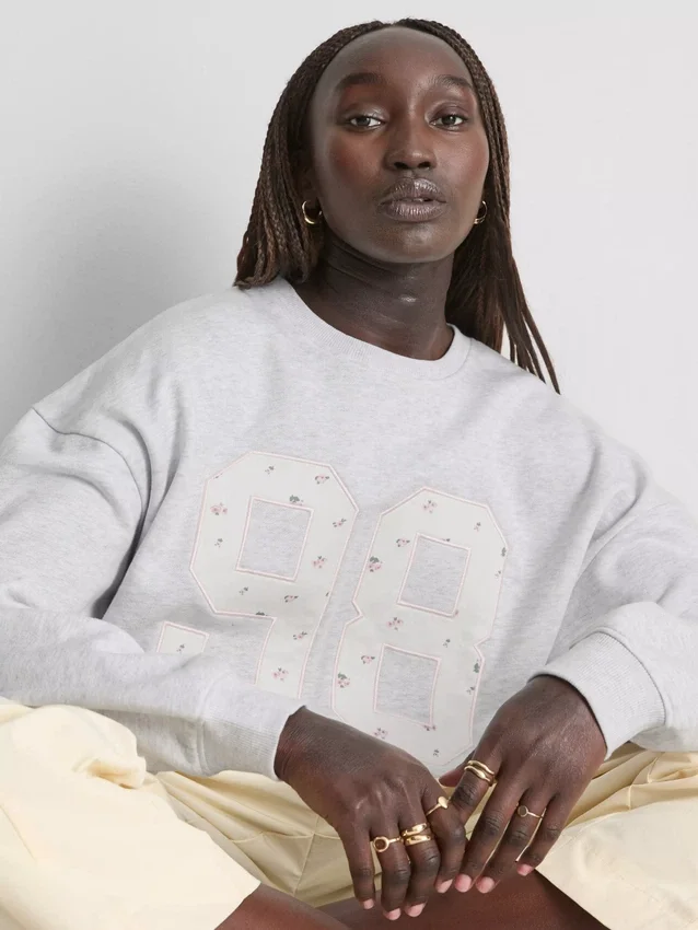 Oversized sweatshirt med små blomsterprint (98)