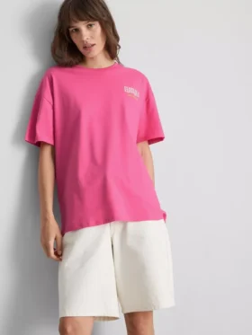 Oversized T-shirt i havanafarve med grafisk print og højt bomuldsindhold