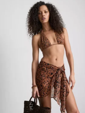 Paula Echevarría bikini-top med leopardmønster og halterneck