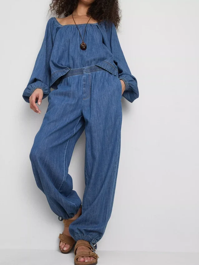 Paula Echevarría harembukser i bomuldsrig denim