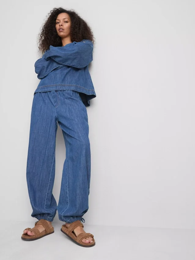 Paula Echevarría harembukser i bomuldsrig denim