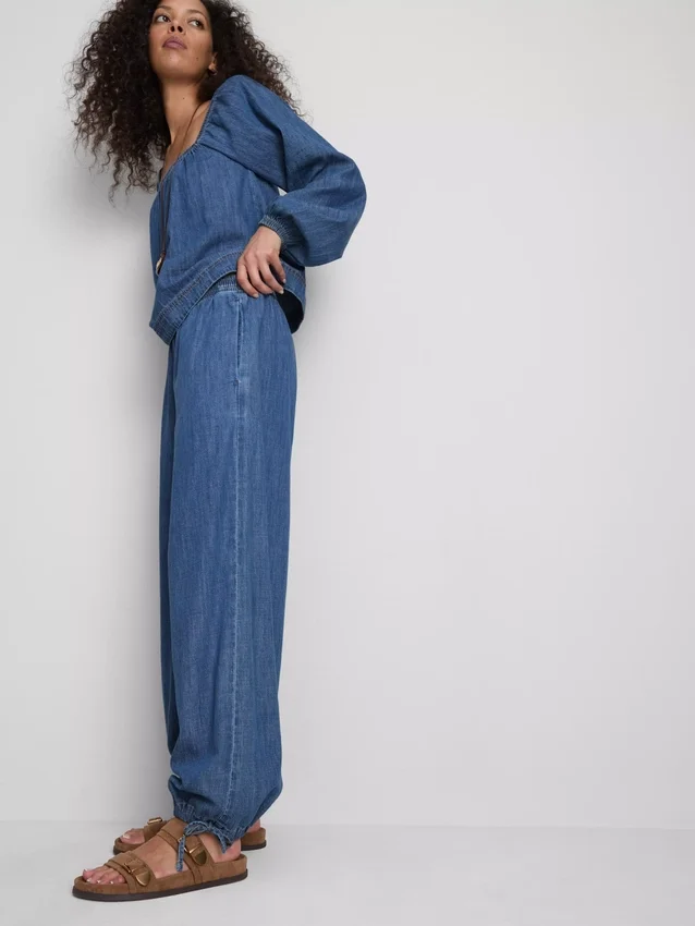 Paula Echevarría harembukser i bomuldsrig denim