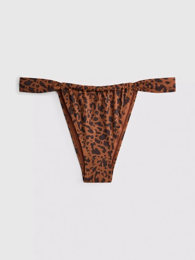 Paula Echevarría leopardmønstrede bikiniunderdele med glimmer