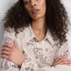 Paula Echevarría paisley-skjorte i krøllet satin med knapper
