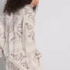 Paula Echevarría paisley-skjorte i krøllet satin med knapper