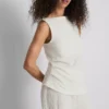 Paula Echevarría rynket, krøllet tanktop
