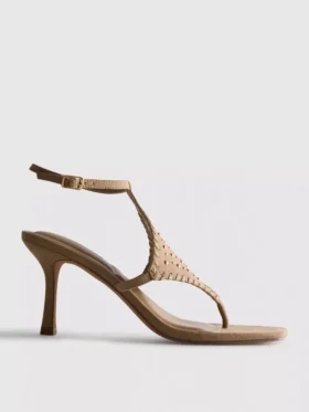 Paula Echevarría sandaler med nitter