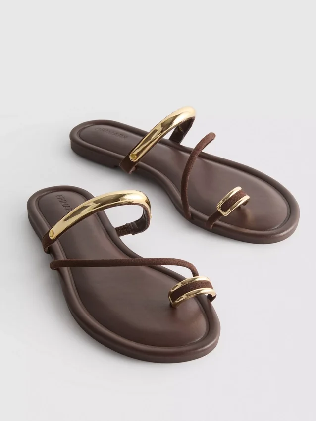 Paula Echevarría sandaler med tårem