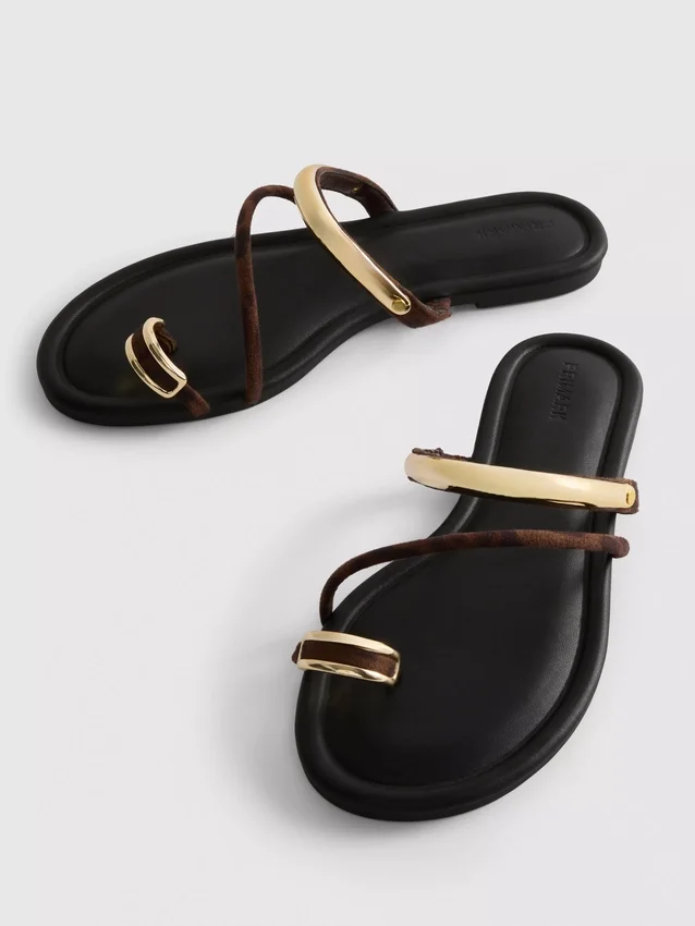 Paula Echevarría sandaler med tårem