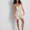 Paula Echevarría satin-cami-top med blonderkant