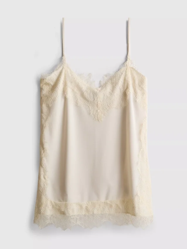 Paula Echevarría satin-cami-top med blonderkant
