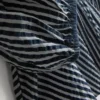 Paula Echevarría stribet seersucker-bluse med pufærmer