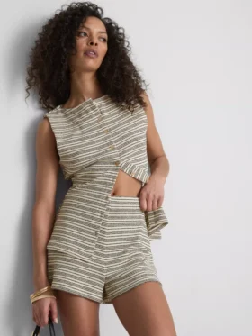 Paula Echevarría strikkede stribede minishorts
