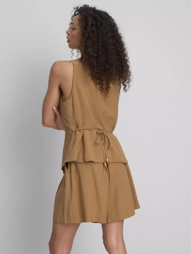 Paula Echevarría vest med peplum-kant
