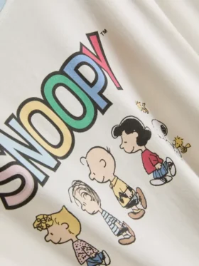 Peanuts Snoopy-pyjamasser med grafisk motiv