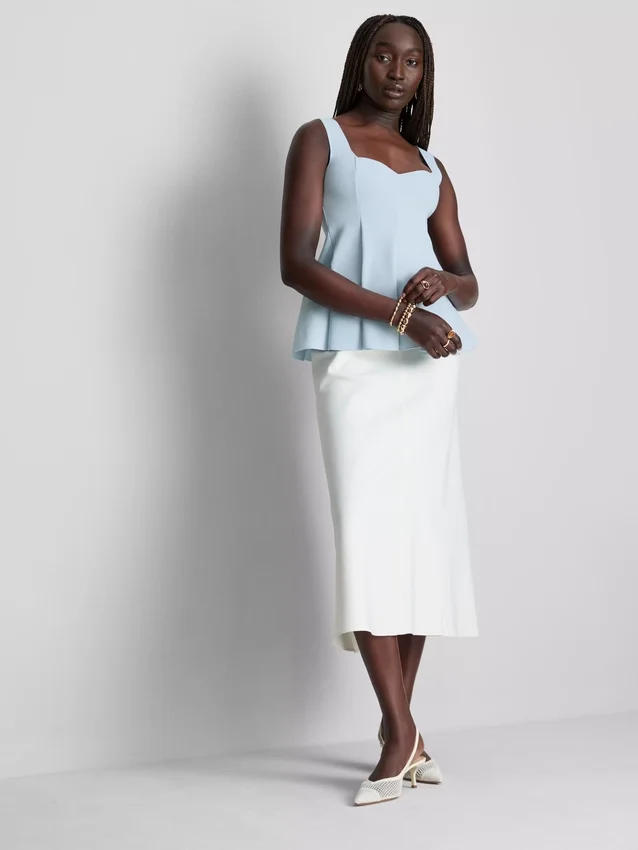 Peplum-top i crepe med hjerteudskæring