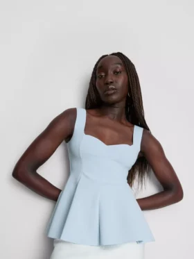 Peplum-top i crepe med hjerteudskæring