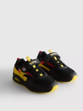 Pokémon-sneakers med lys