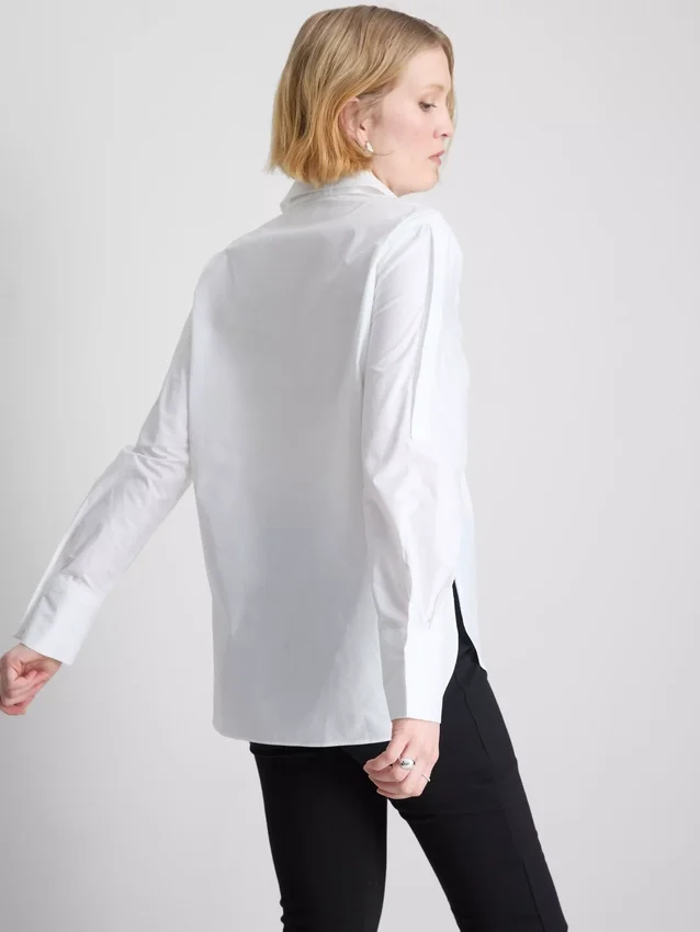 Poplin-skjorte med justerbar pasform