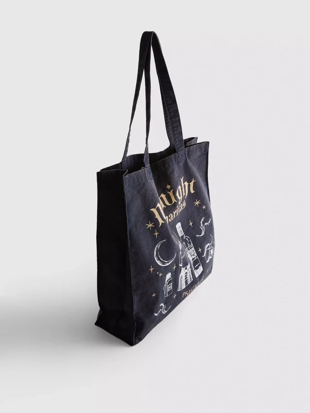 Praktisk totebag med magisk grafisk motiv