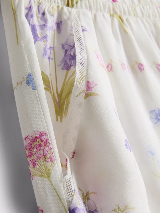 Pyjamasbukser med blomsterprint og brede ben