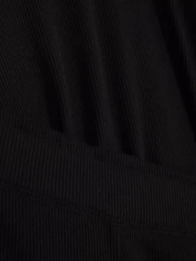 Pyjamassæt med langærmet top og joggingbukser