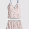 Pyjamassæt med tætsiddende cami og korte Shorts