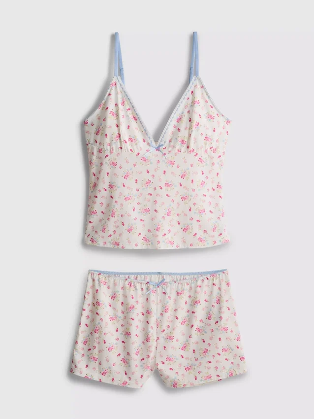 Pyjamassæt med tætsiddende cami og korte Shorts