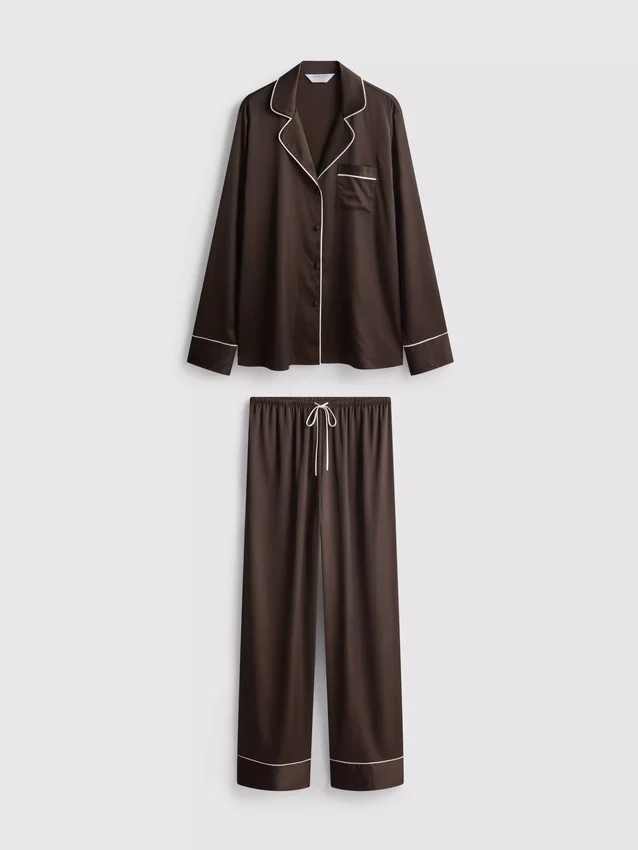 Pyjamasser i satin i boyfriend-stil
