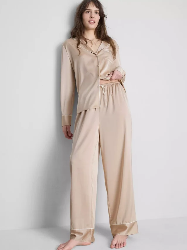 Pyjamasser i satin i boyfriend-stil