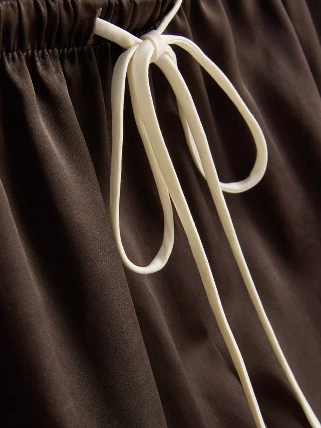 Pyjamasser i satin i boyfriend-stil
