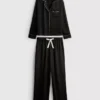 Pyjamasser i satin med piping i boyfriend-stil
