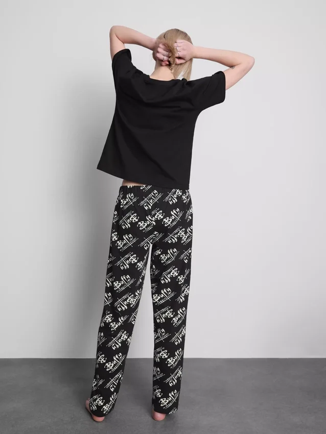 Pyjamasser med print af Buffy the Vampire Slayer