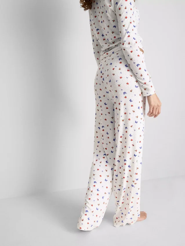 Ribbede pyjamasbukser med sommerfuglemotiv