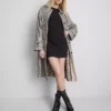 Ribbet bodycon mini-skjorte-kjole