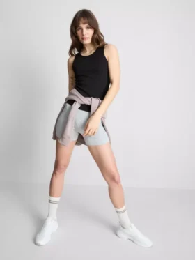 Ribbet racerback-tanktop med højt bomuldsindhold
