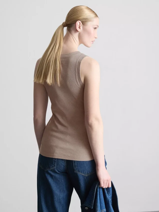 Ribbet tanktop i bomuldsblanding