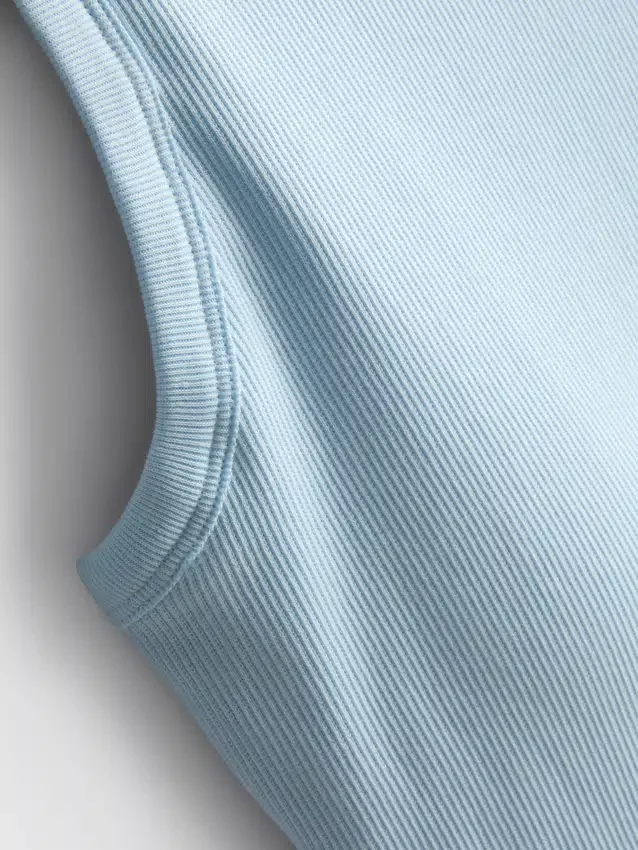 Ribbet tanktop med indbygget bh