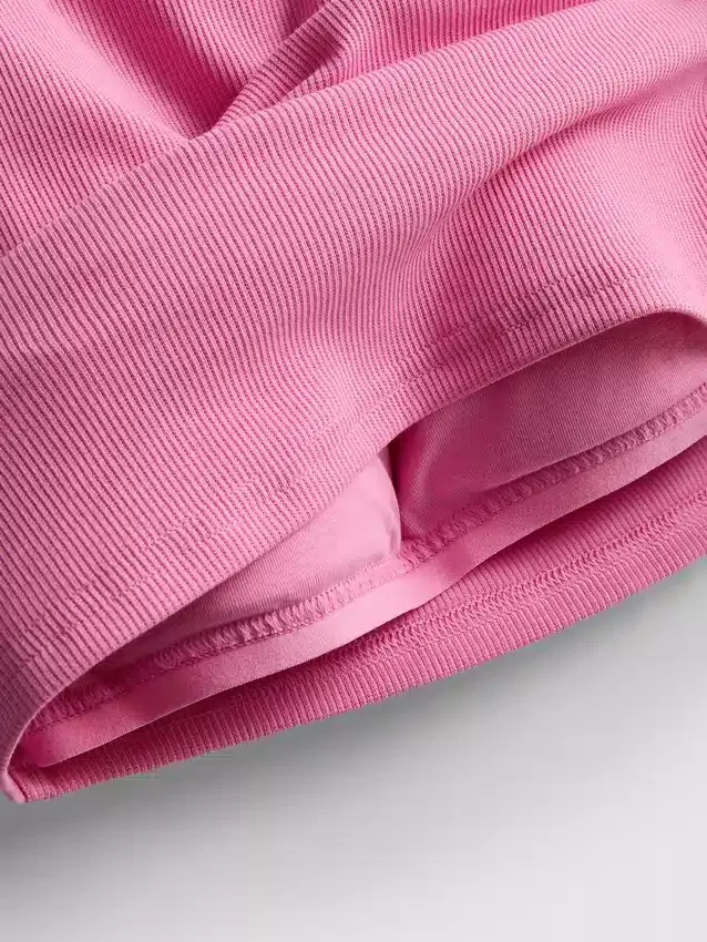 Ribbet tanktop med indbygget bh
