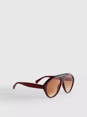 Robuste solbriller i aviator-stil