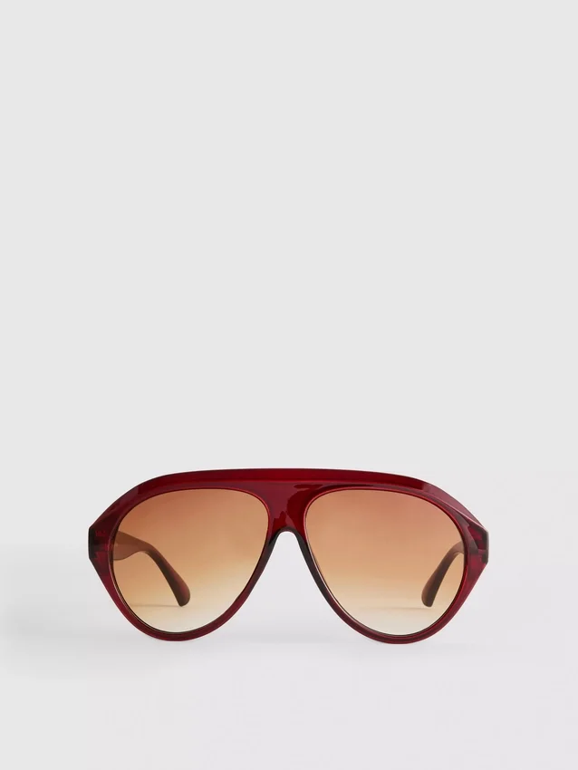 Robuste solbriller i aviator-stil
