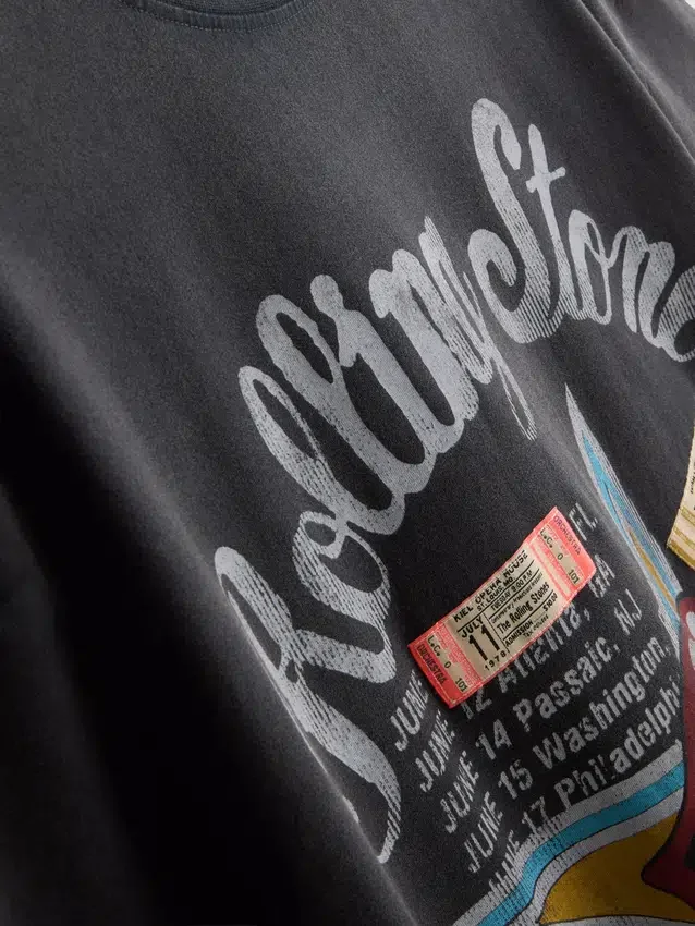 Rolling Stones-skjorte-kjole med grafisk print