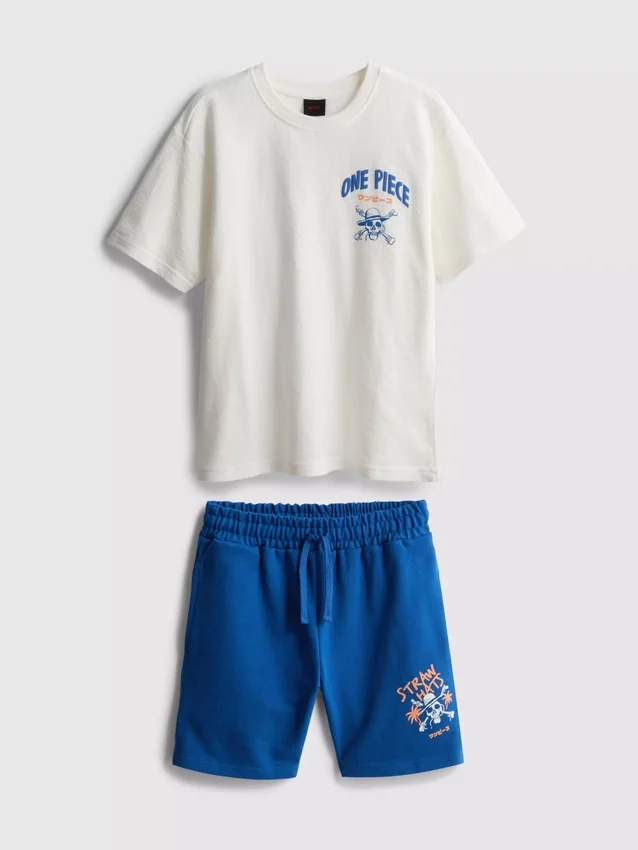 Sæt bestående af T-shirt og shorts