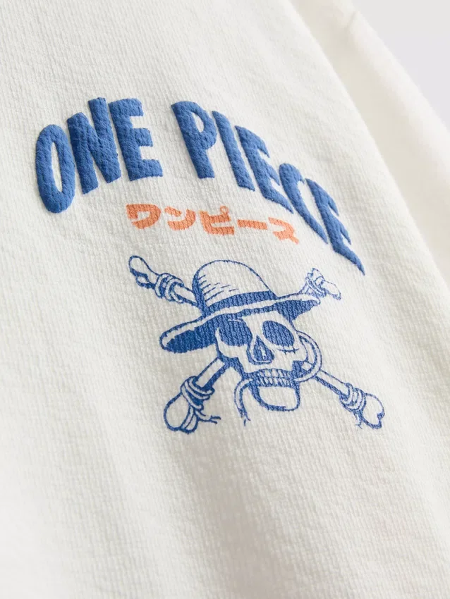 Sæt bestående af T-shirt og shorts